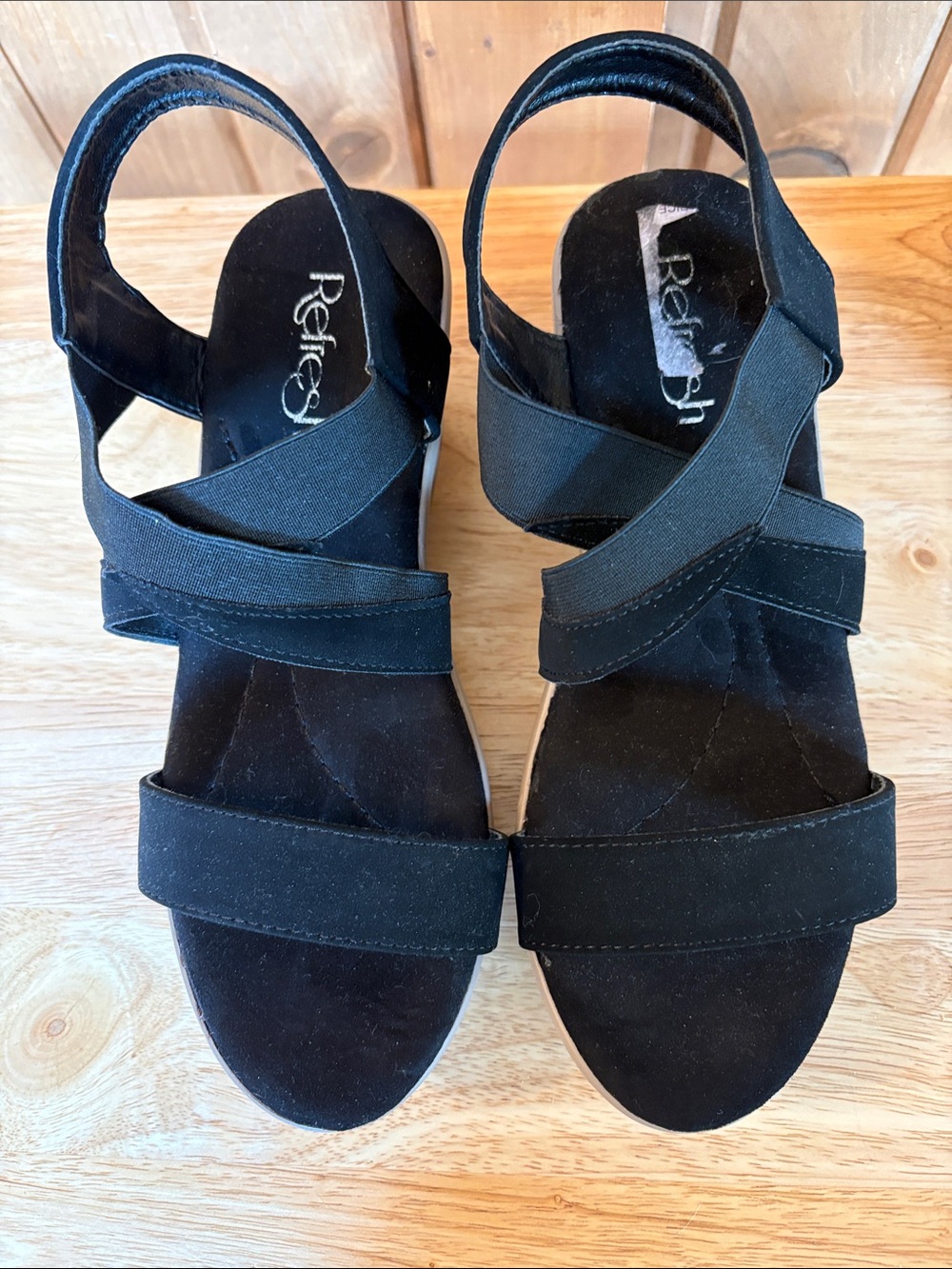 NWOB Refresh Stretchy Strap Sandals